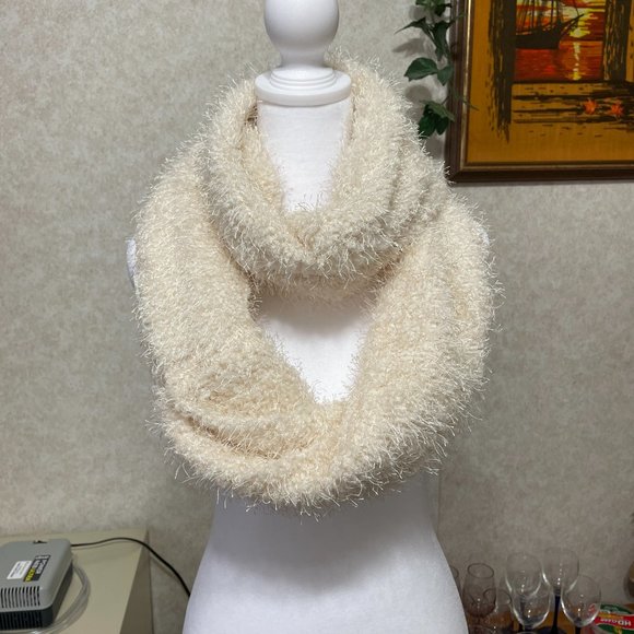 Manhattan Scarf Company - Infinity eggshell color scarf - Picture 3 of 4